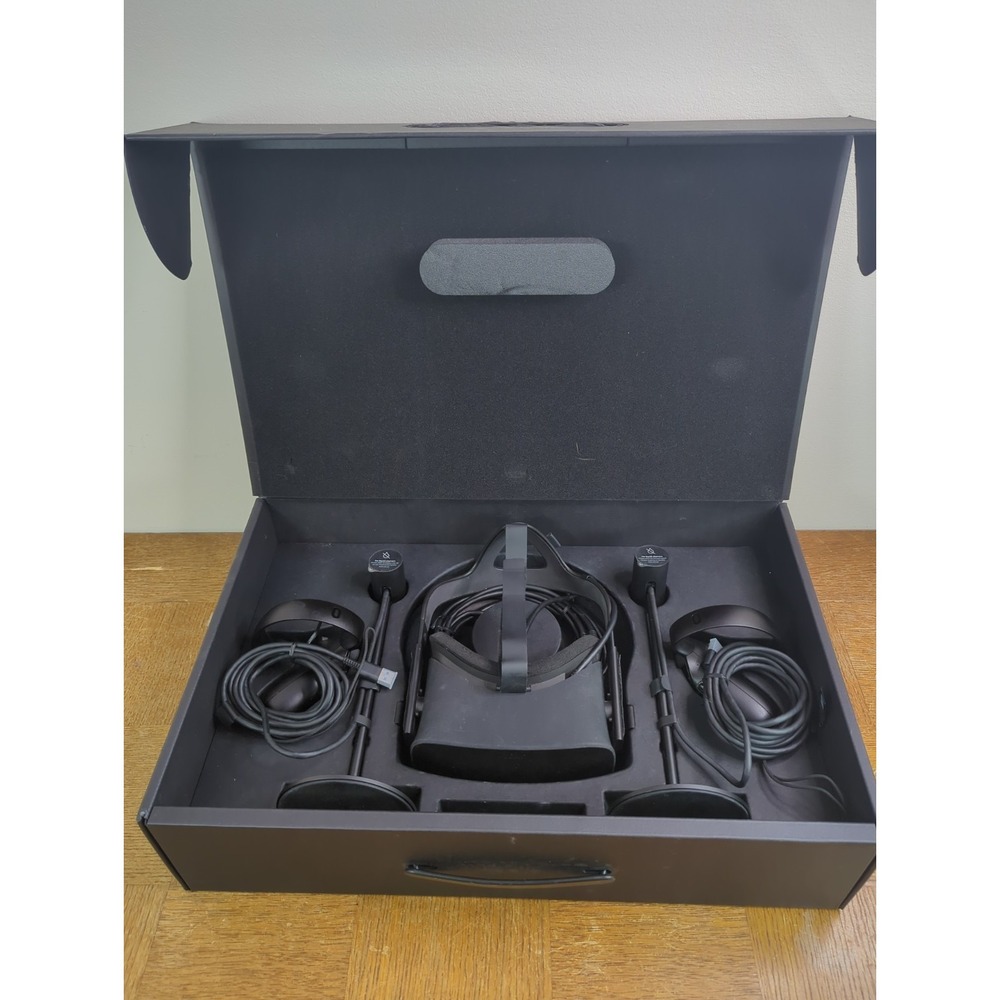 Oculus Rift CV1 VR Virtual Reality Headset Black Full Kit Tested Working Boxed